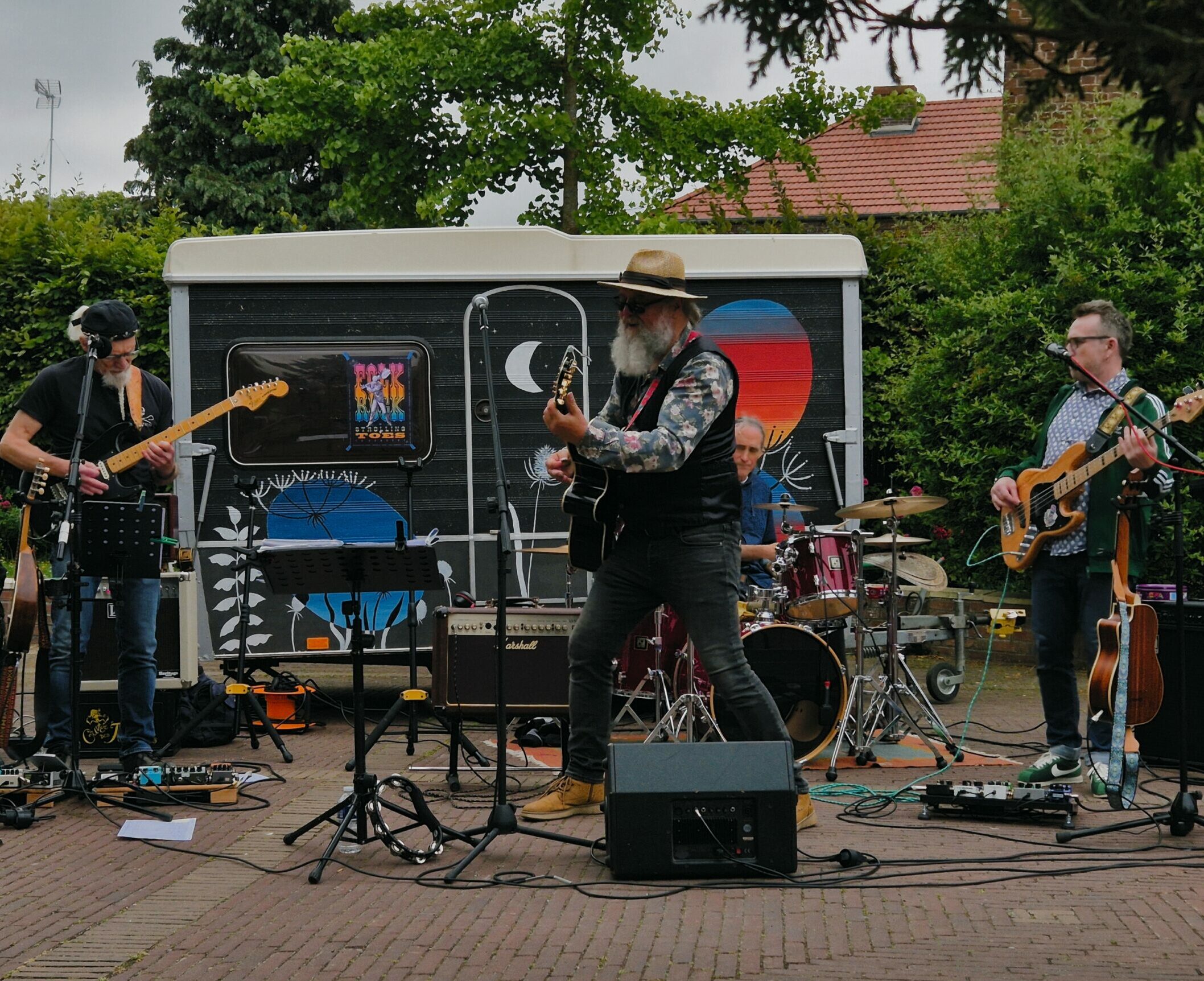 Strolling Toes : Un concert folk-rock qui electrise !